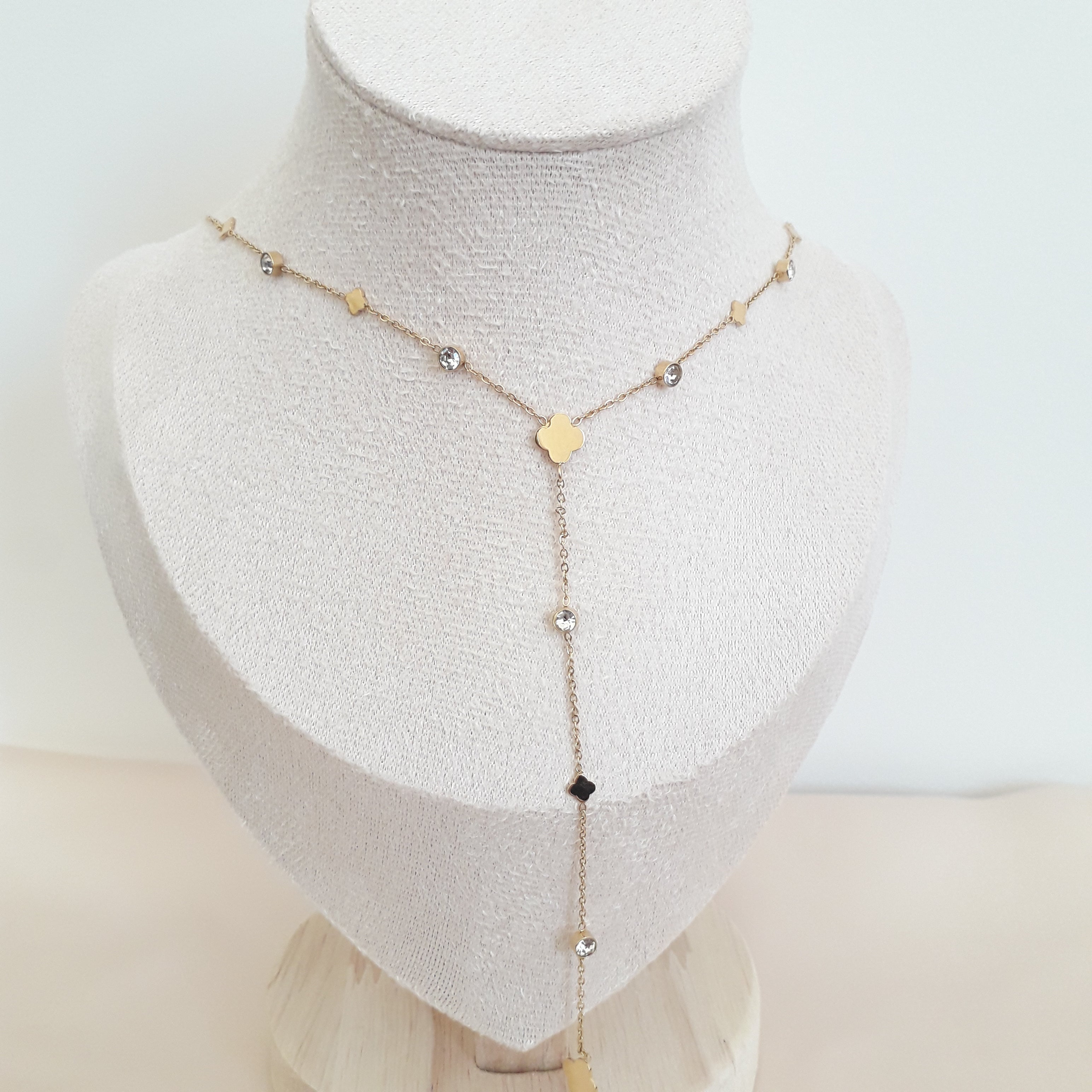 Collier Strassy